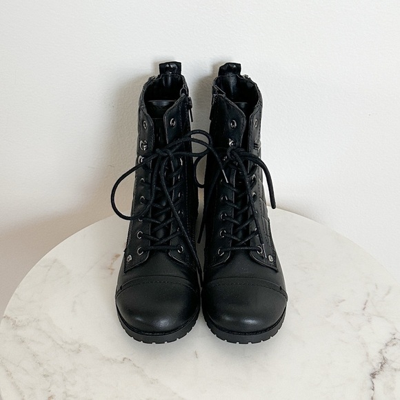 NEW GBG Guess Combat Boots Size 8 - Picture 2 of 7